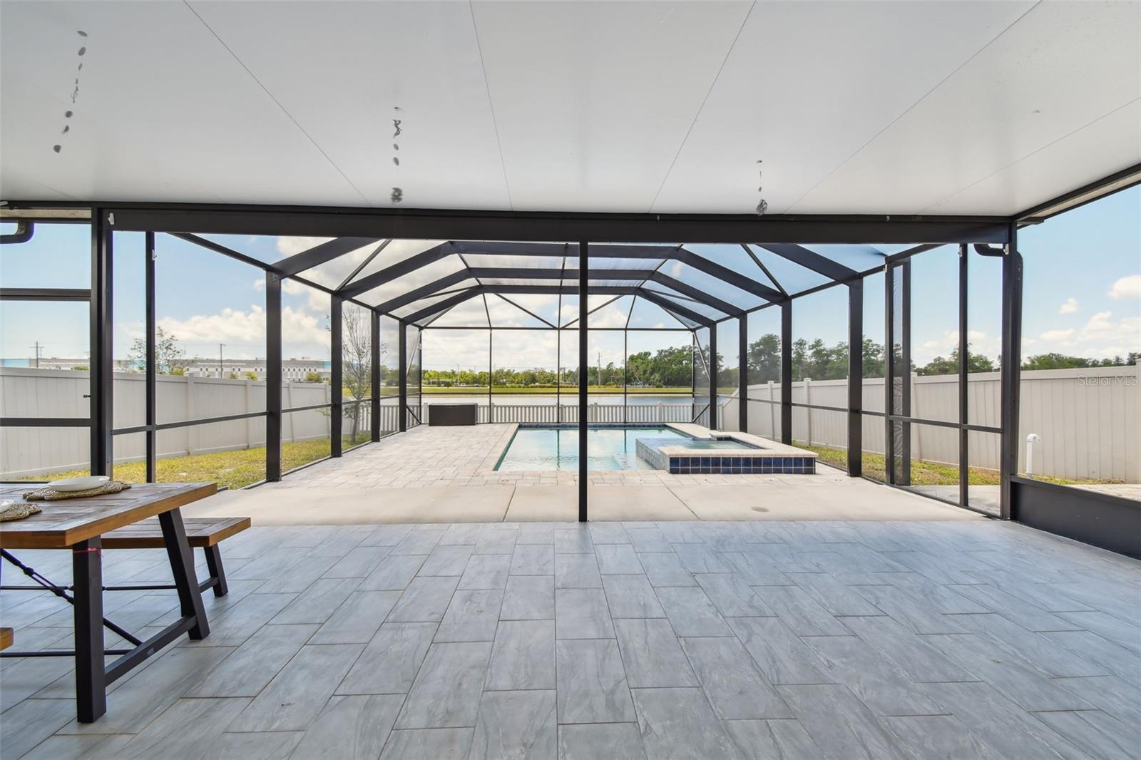 Listing photo id 50 for 11504 Sage Canyon Drive