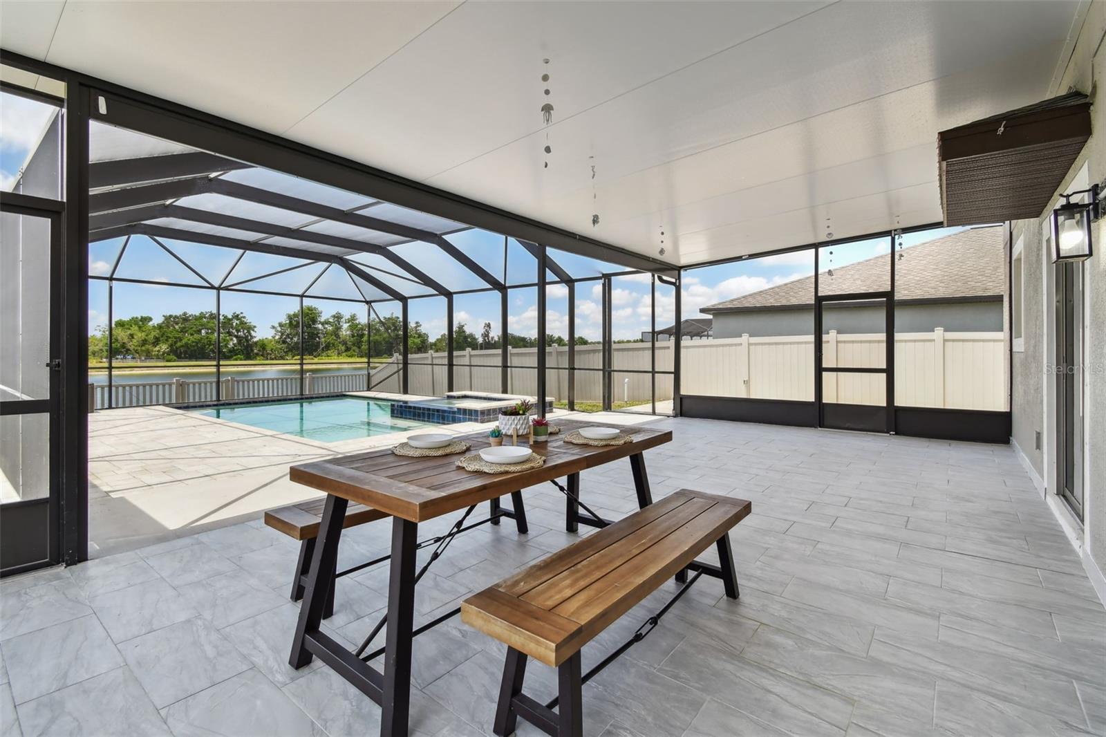 Listing photo id 52 for 11504 Sage Canyon Drive