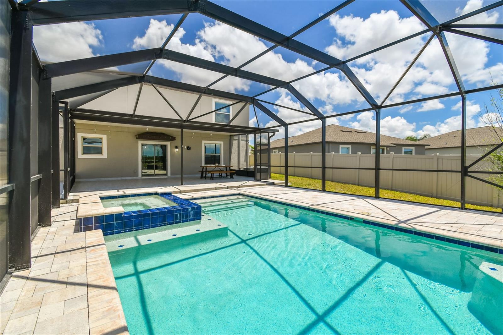 Listing photo id 58 for 11504 Sage Canyon Drive