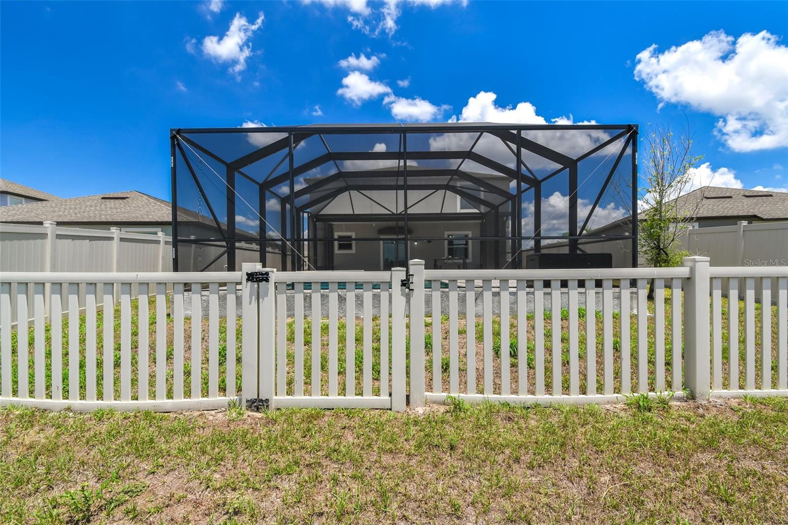 Listing photo id 60 for 11504 Sage Canyon Drive