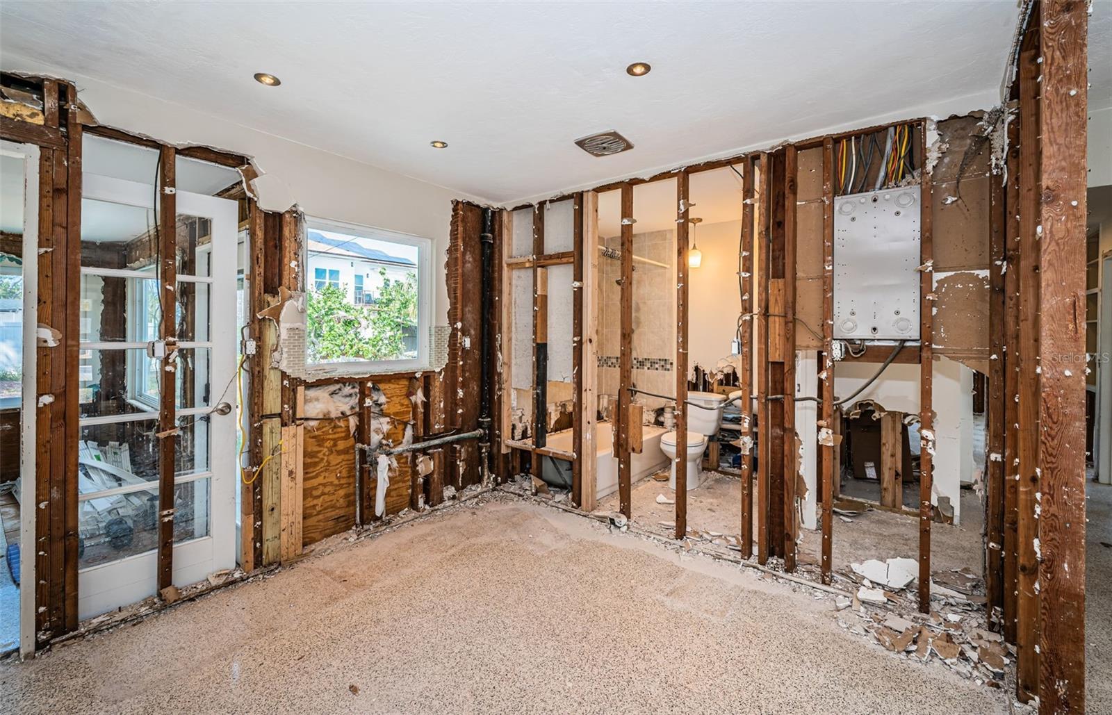 Image 10 of 25 For 3962 Poinsettia Drive