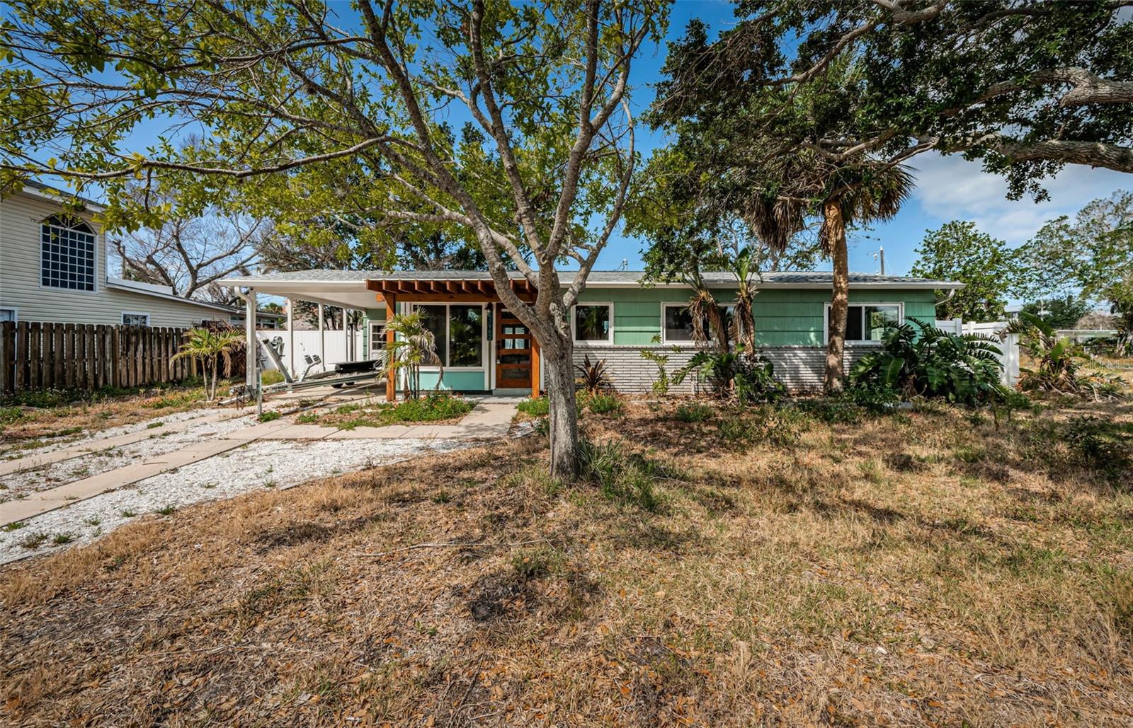 Image 2 of 25 For 3962 Poinsettia Drive