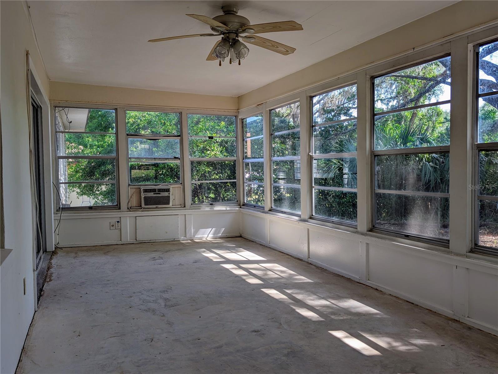 Image 17 of 45 For 1124 Bucknell Avenue