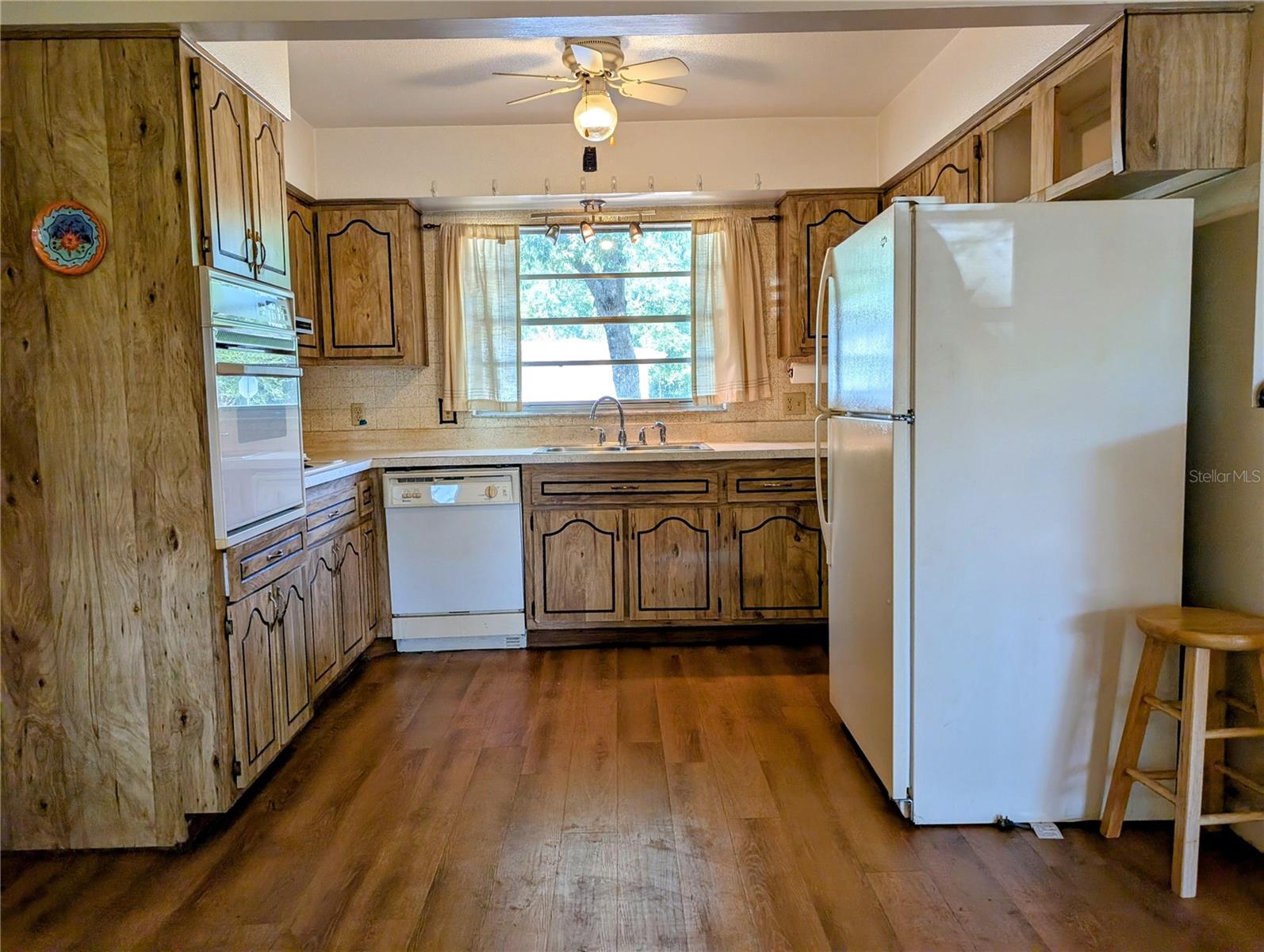 Image 4 of 45 For 1124 Bucknell Avenue