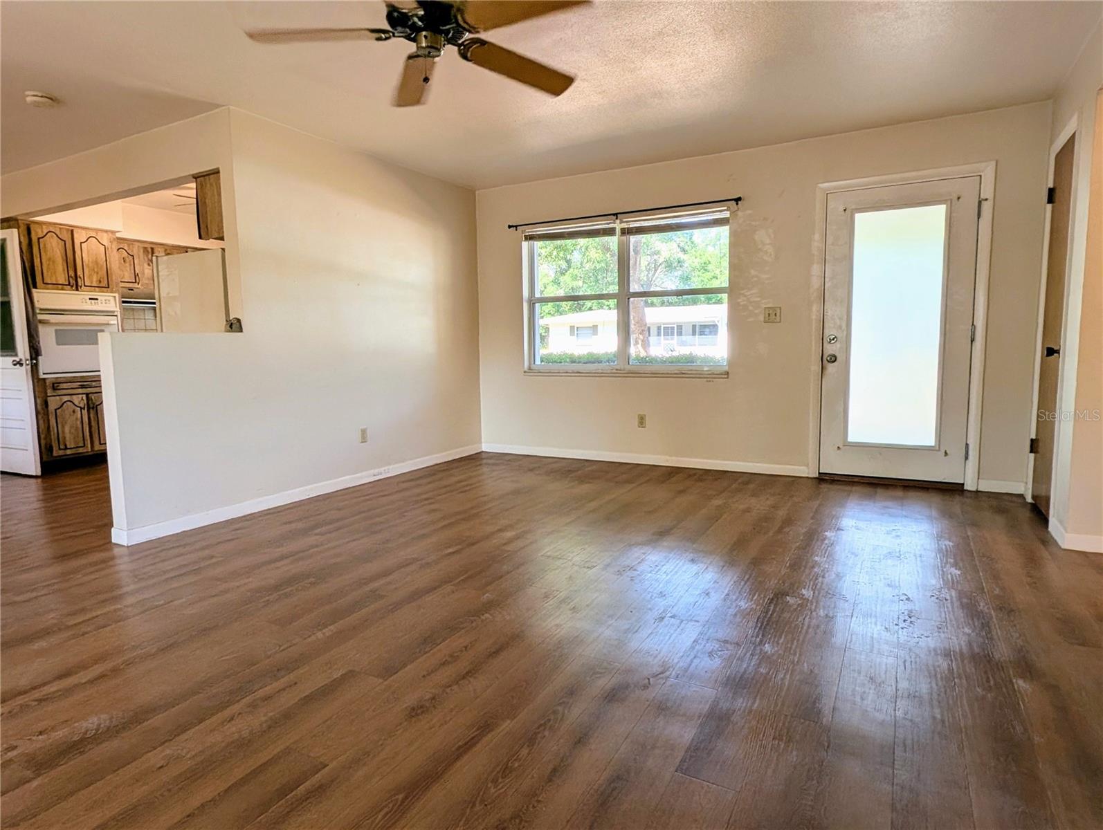 Image 6 of 45 For 1124 Bucknell Avenue