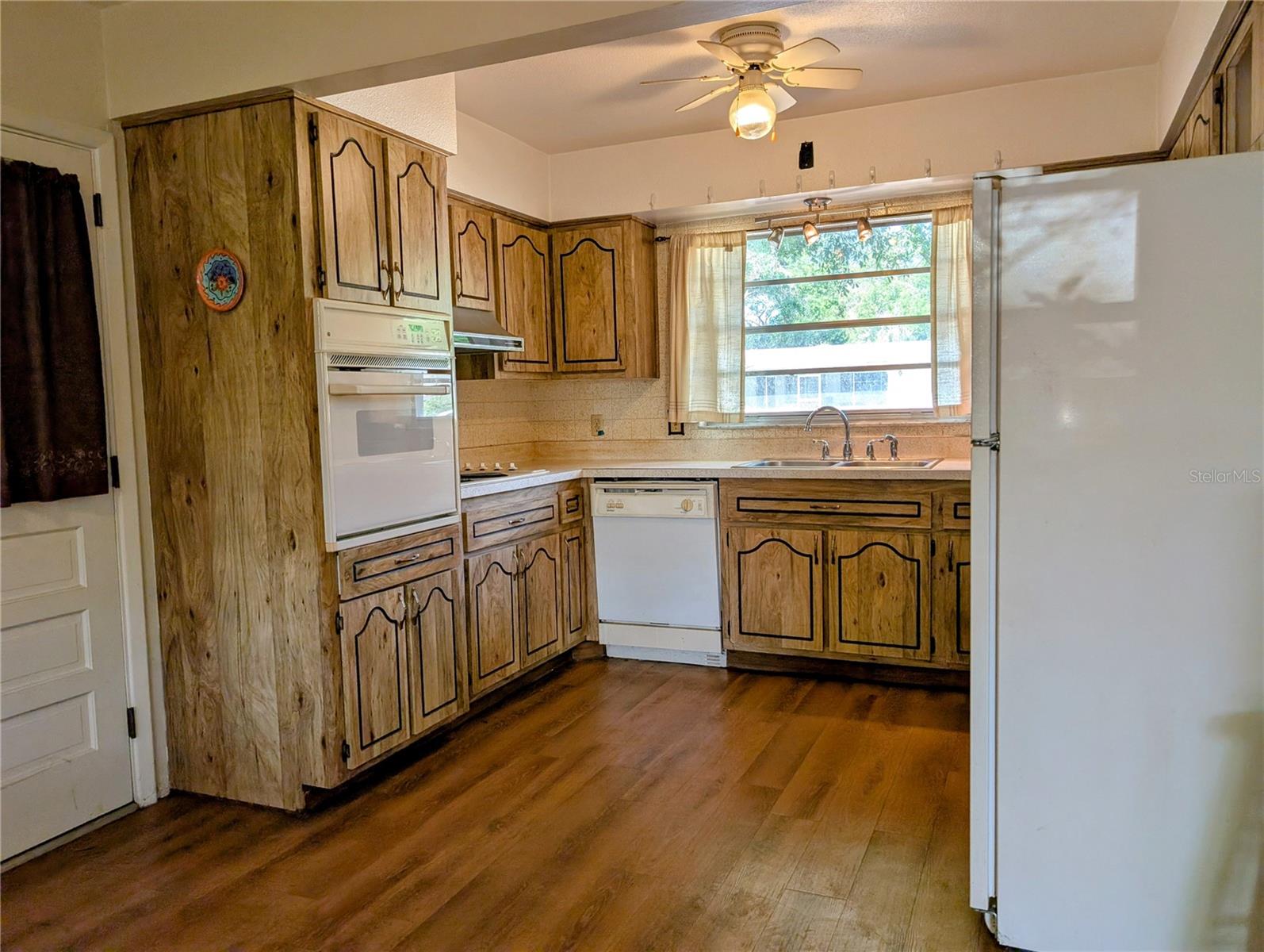 Image 9 of 45 For 1124 Bucknell Avenue
