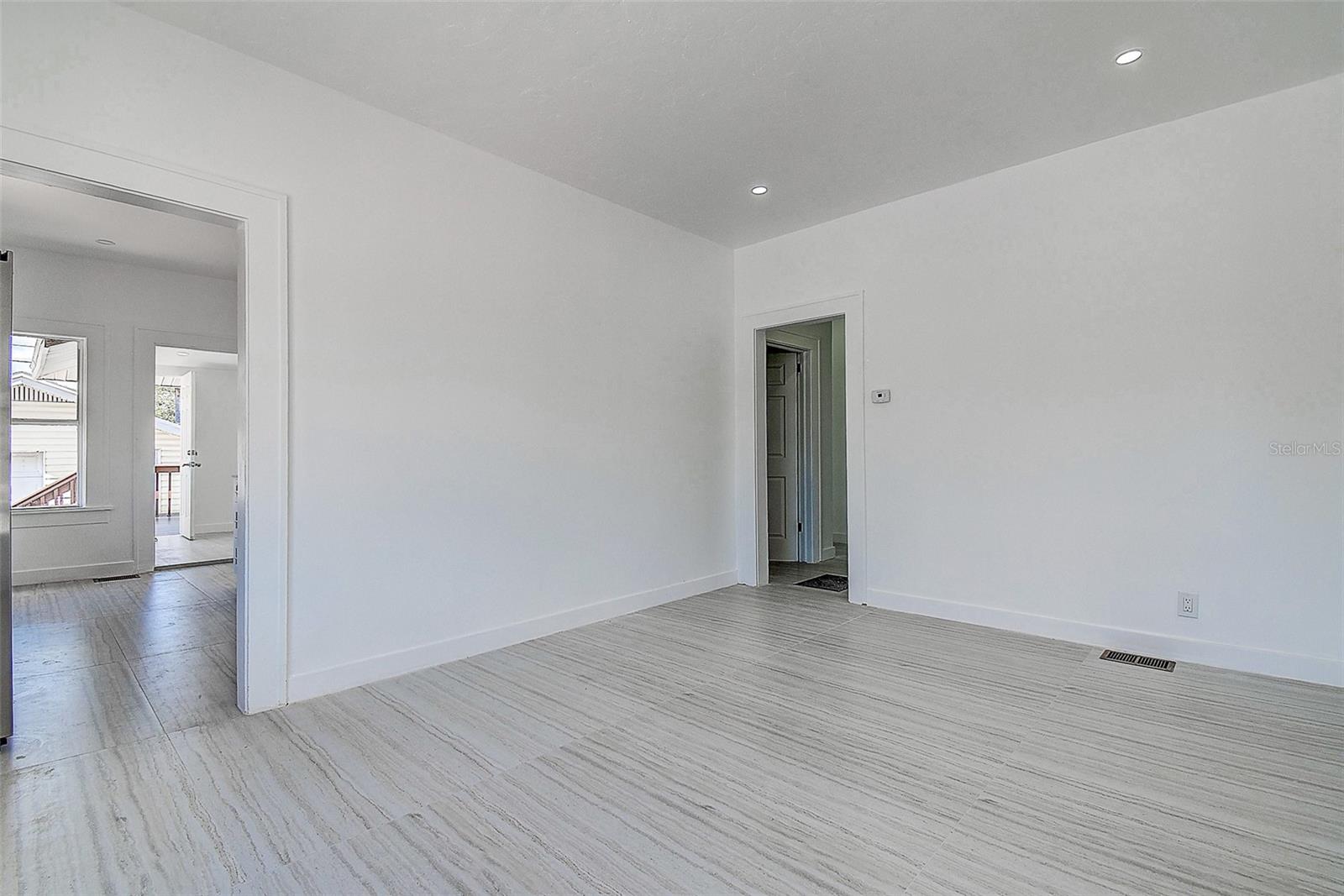 Image 12 of 40 For 4519 5th Avenue S