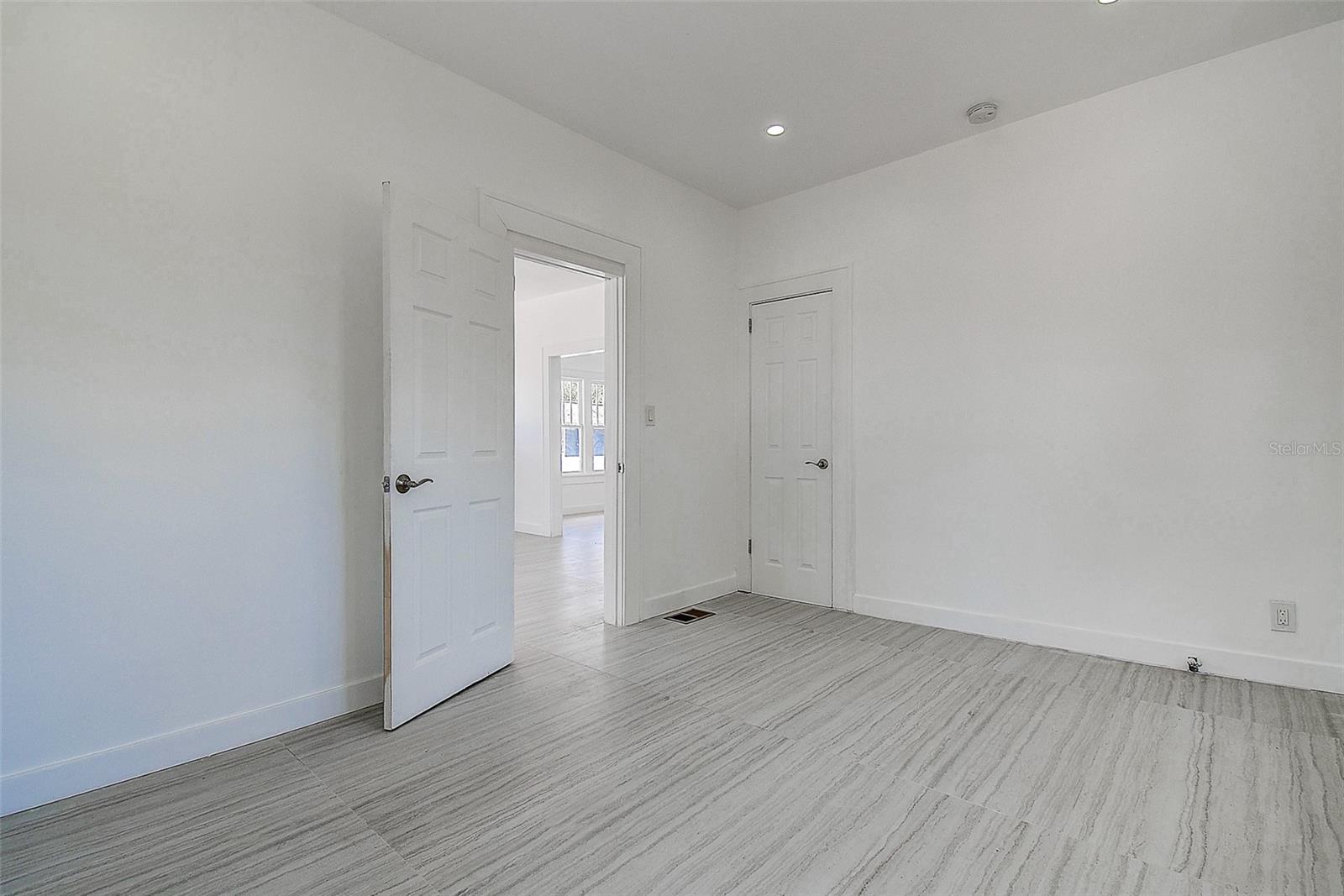 Image 23 of 40 For 4519 5th Avenue S