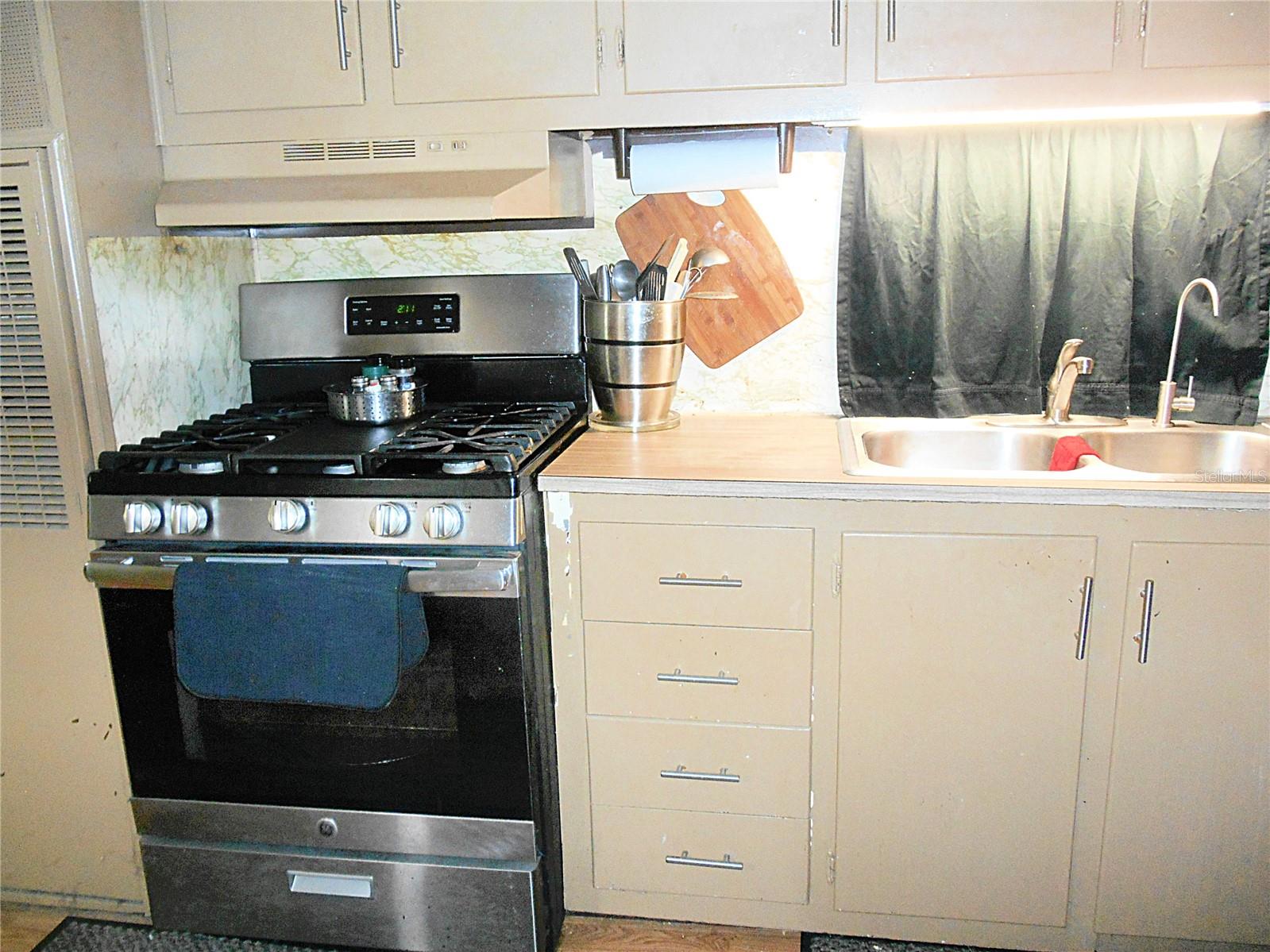 Image 20 of 47 For 7801 34th Avenue N 2