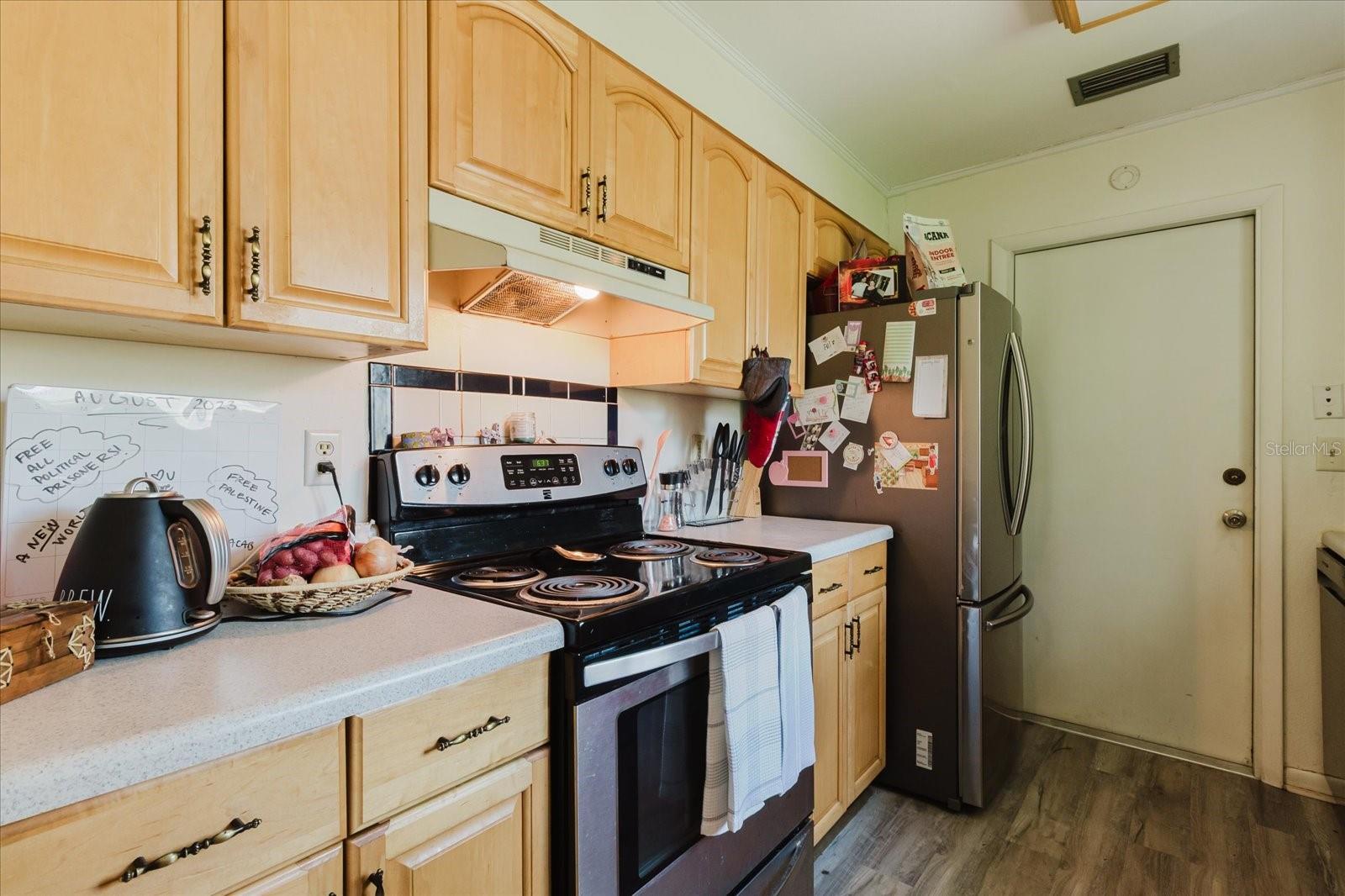 Listing photo id 22 for 11802 Foxrun Lane