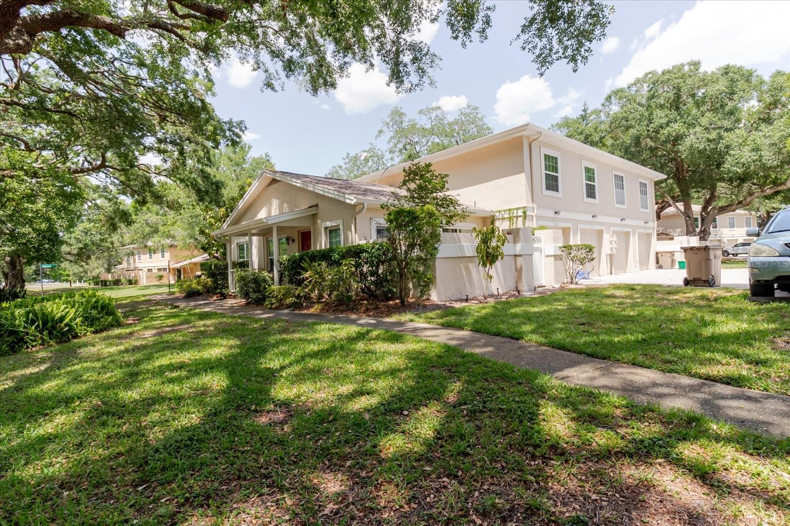 Listing photo id 53 for 11802 Foxrun Lane