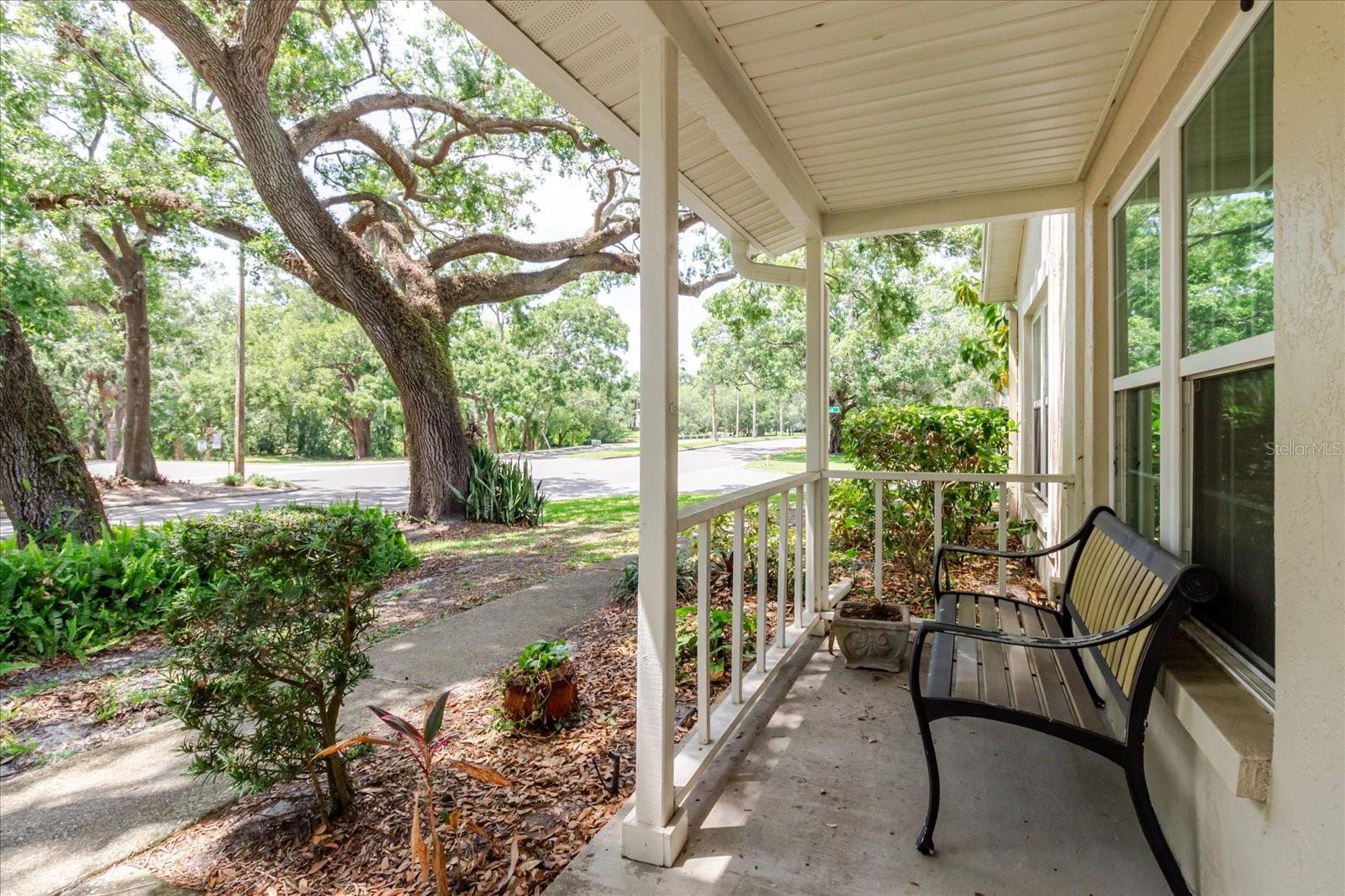 Listing photo id 5 for 11802 Foxrun Lane