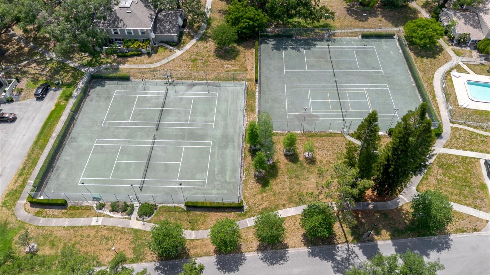 Listing photo id 69 for 11802 Foxrun Lane