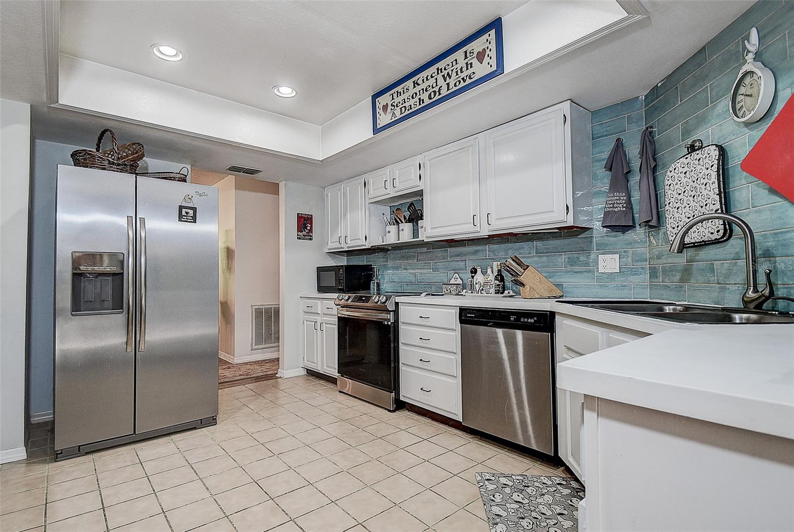 Image 13 of 53 For 17519 Drake Court