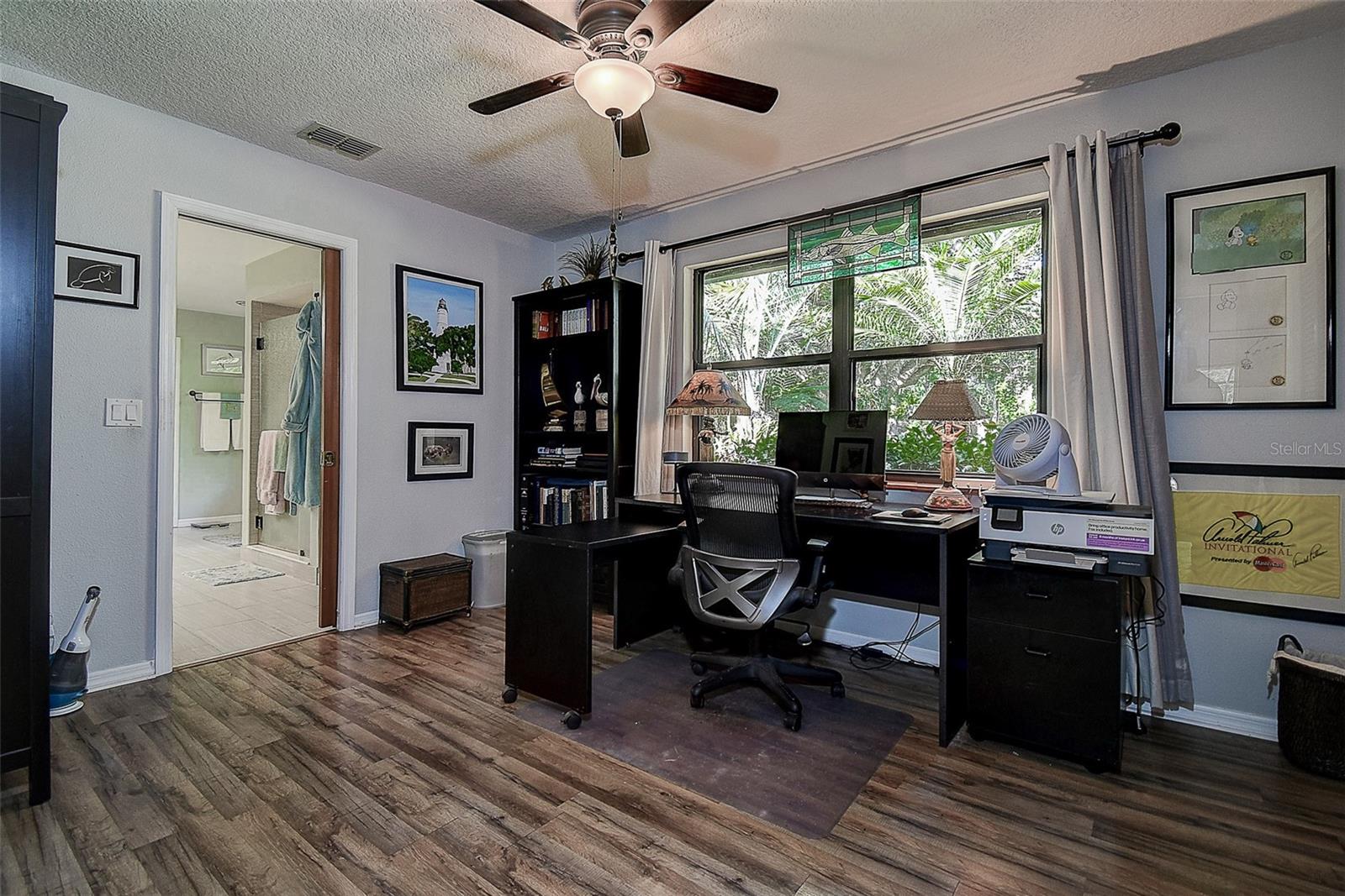 Image 19 of 53 For 17519 Drake Court