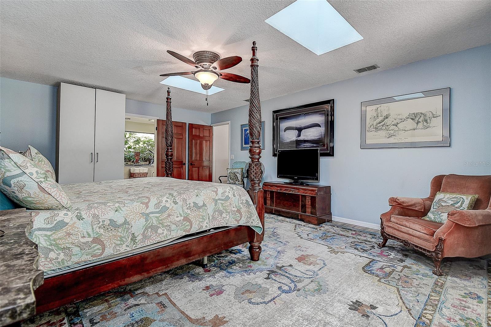 Image 25 of 53 For 17519 Drake Court