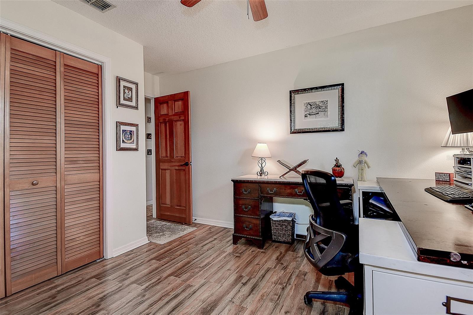 Image 36 of 53 For 17519 Drake Court