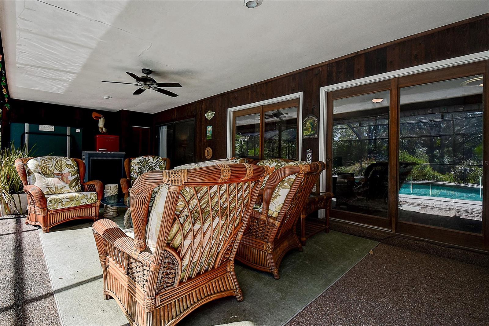 Image 41 of 53 For 17519 Drake Court