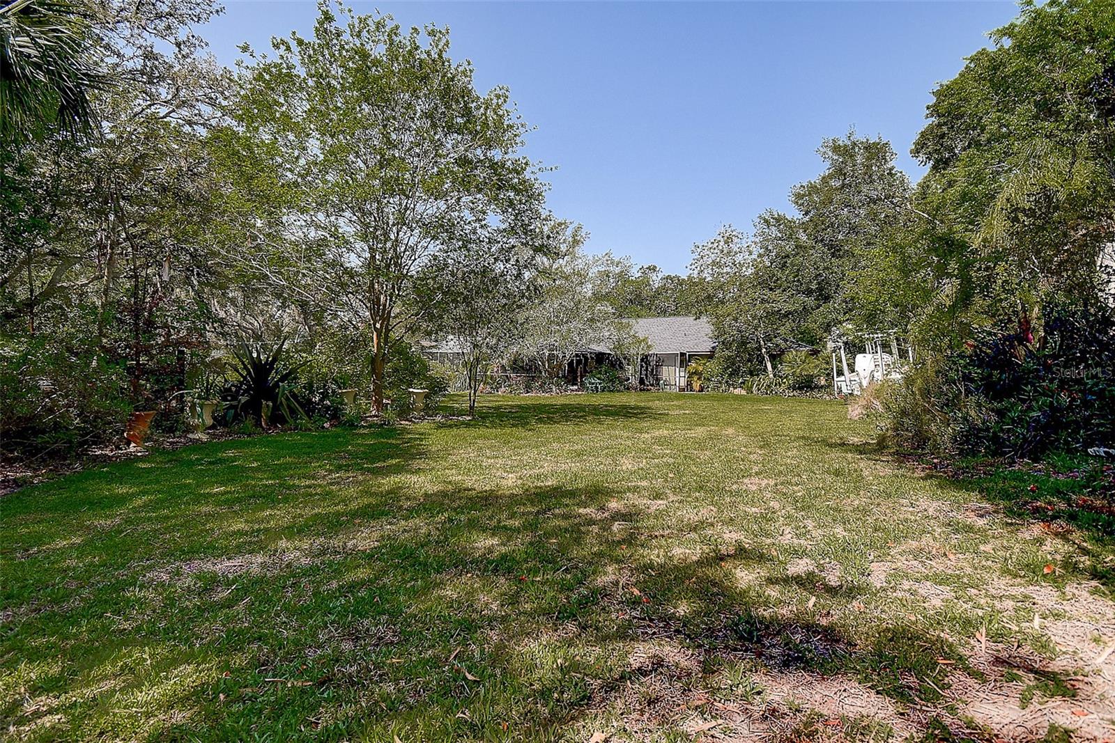 Image 46 of 53 For 17519 Drake Court