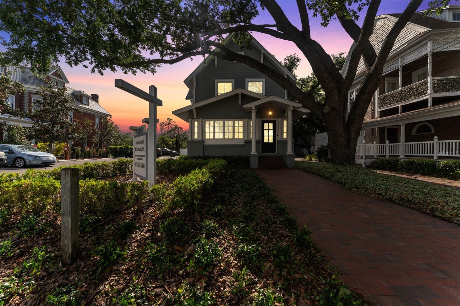 Listing photo id 0 for 337 Plant Avenue