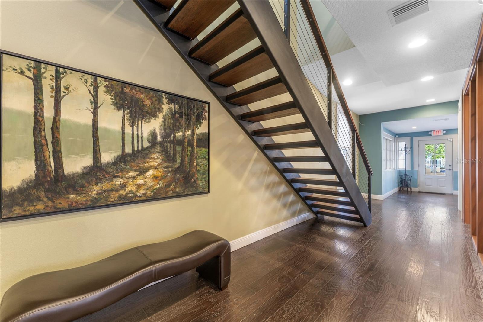 Listing photo id 18 for 337 Plant Avenue
