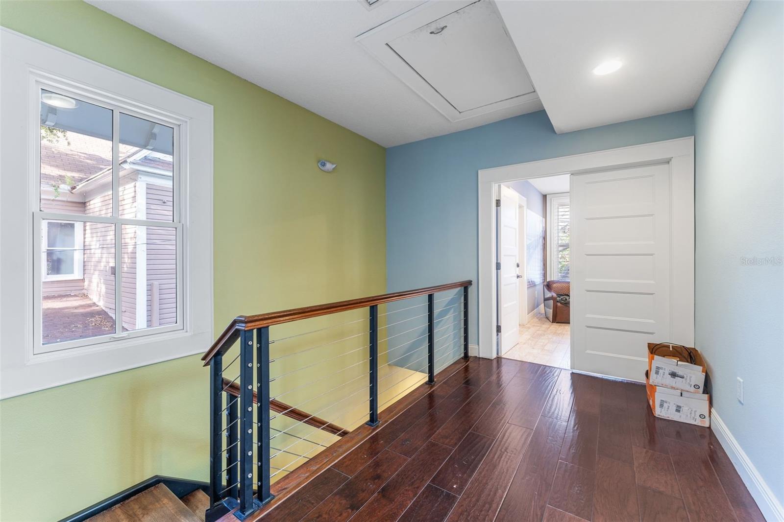 Listing photo id 20 for 337 Plant Avenue