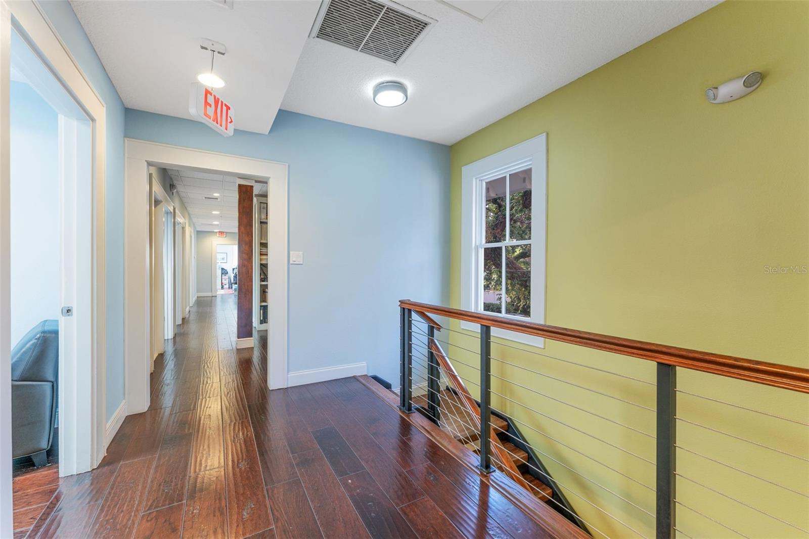 Listing photo id 21 for 337 Plant Avenue