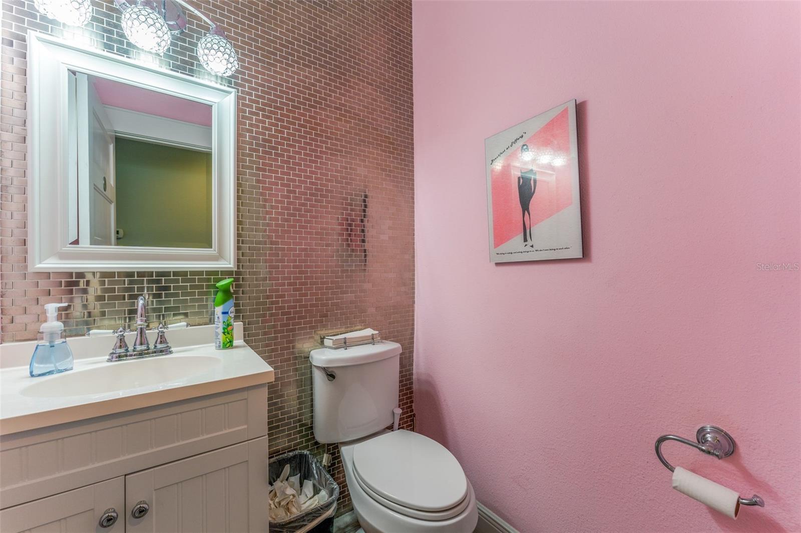 Listing photo id 27 for 337 Plant Avenue