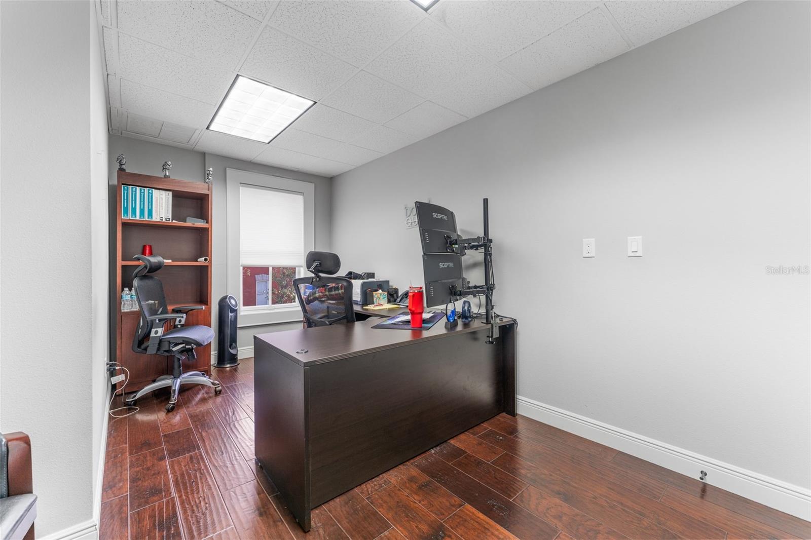 Listing photo id 29 for 337 Plant Avenue