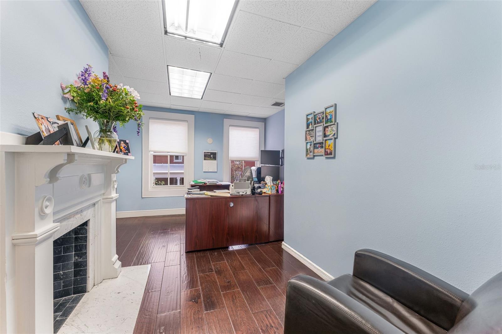 Listing photo id 32 for 337 Plant Avenue