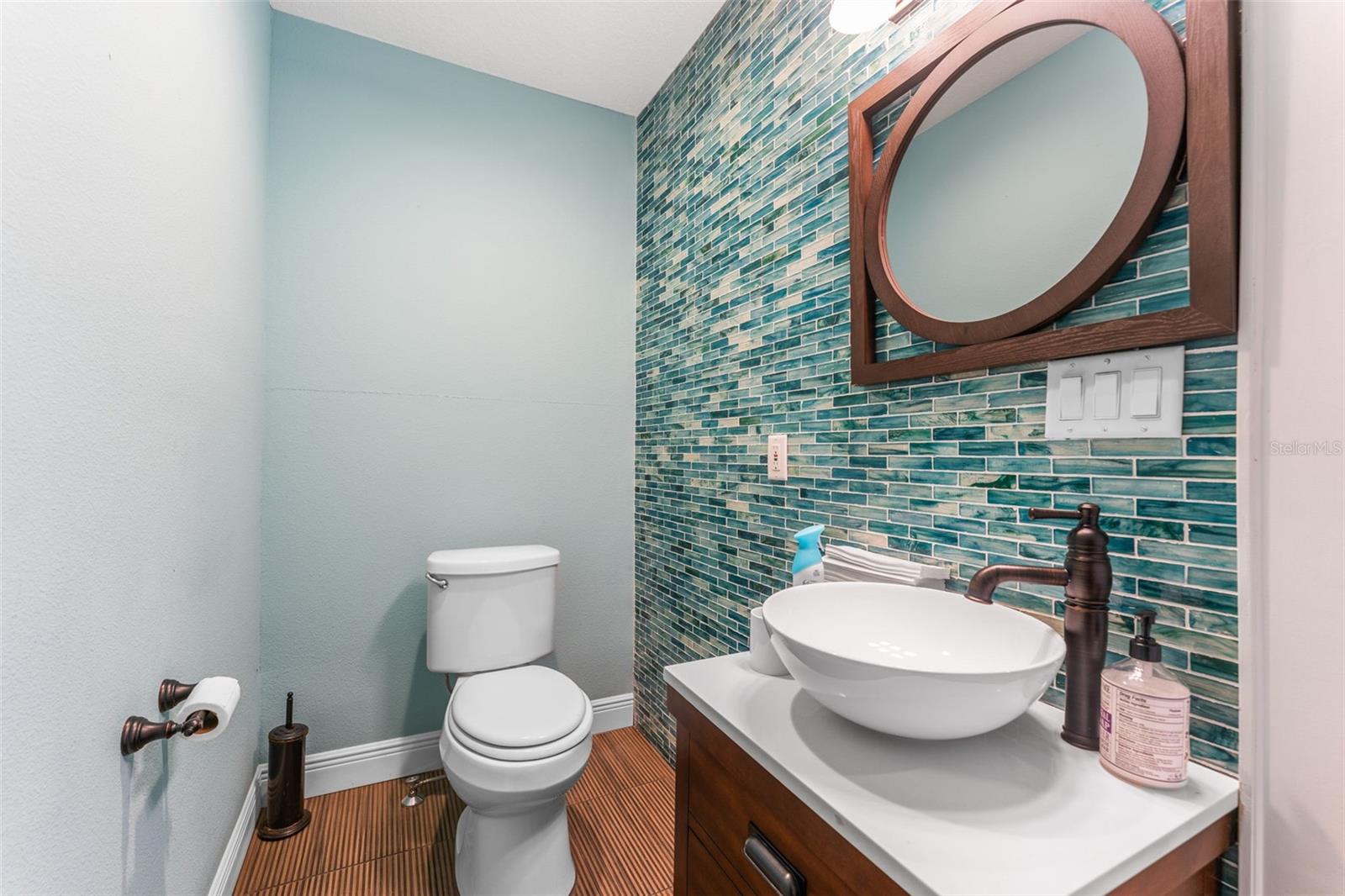 Listing photo id 36 for 337 Plant Avenue