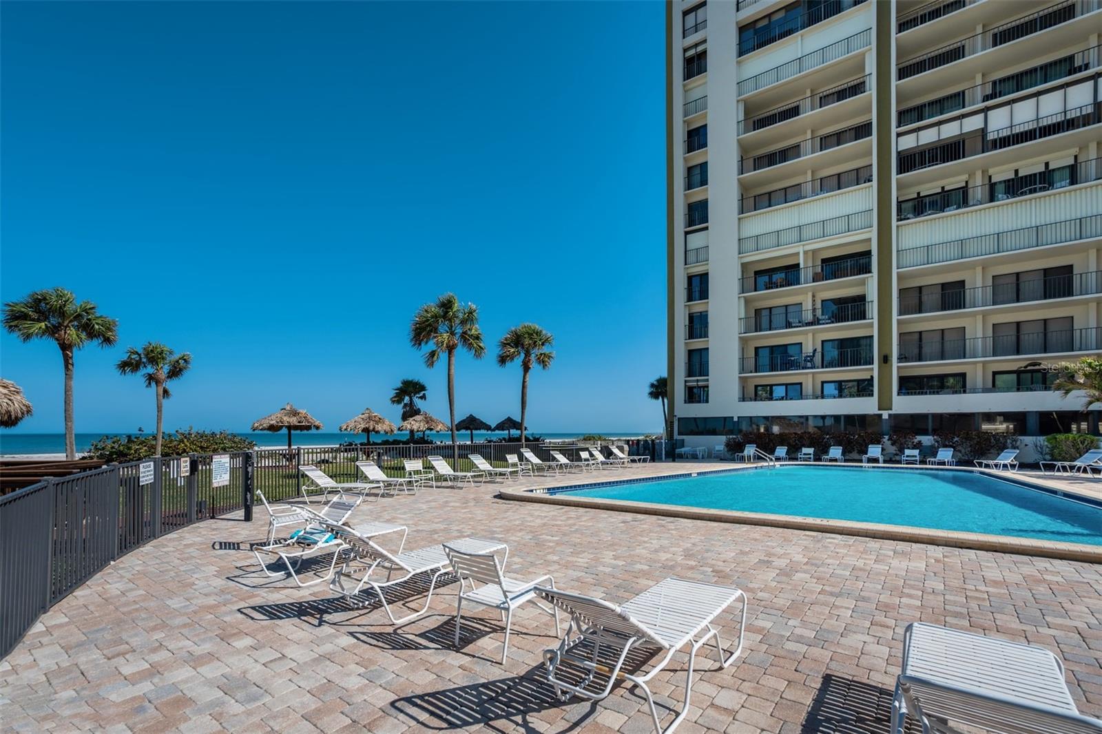 Image 24 of 30 For 1480 Gulf Boulevard 109