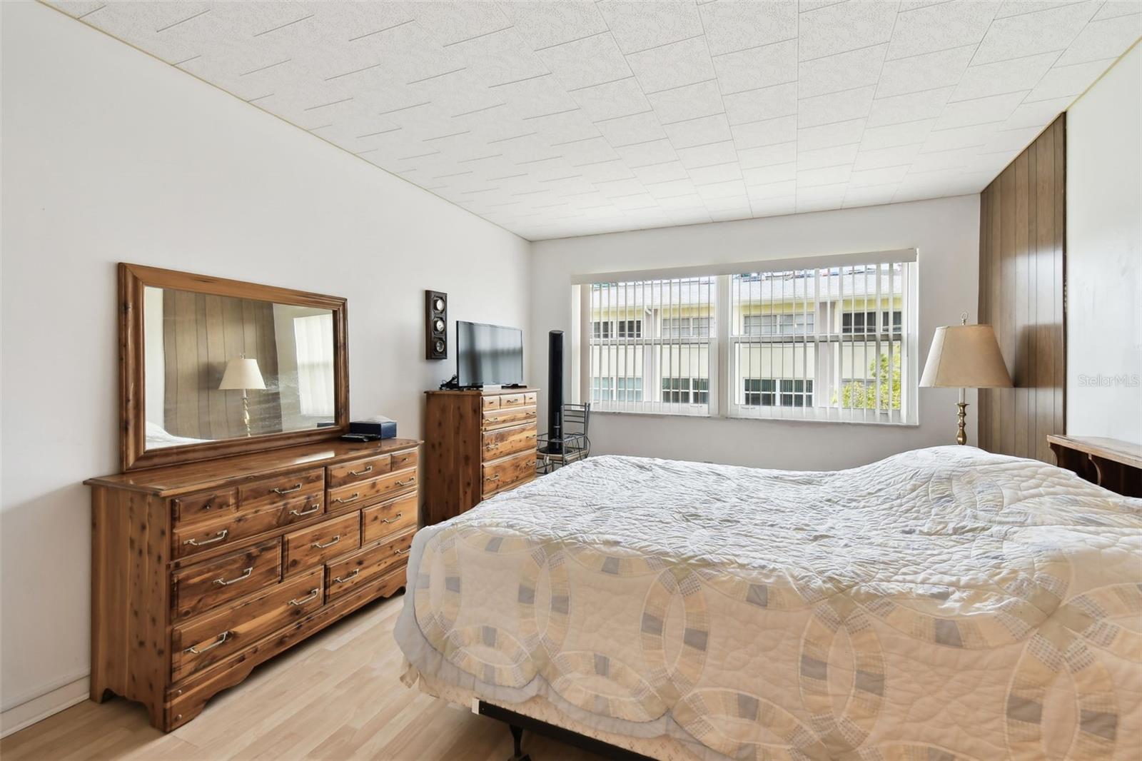 Image 19 of 41 For 1235 Highland Avenue 2-207