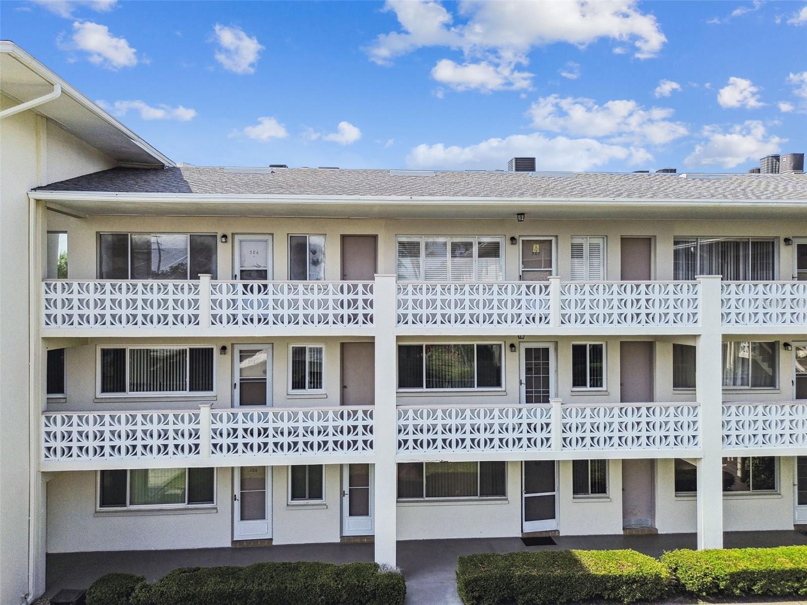 Image 2 of 41 For 1235 Highland Avenue 2-207
