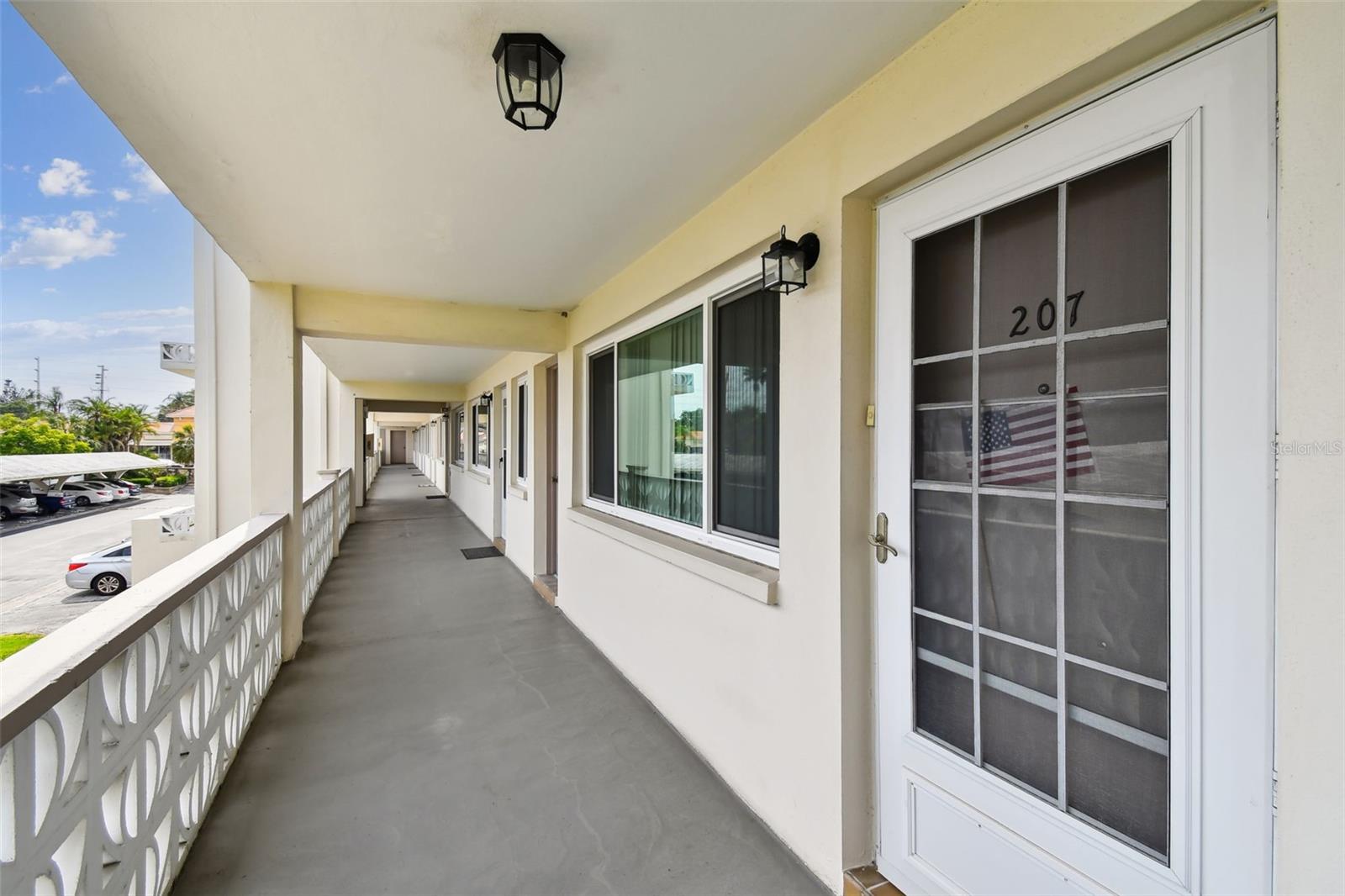 Image 5 of 41 For 1235 Highland Avenue 2-207