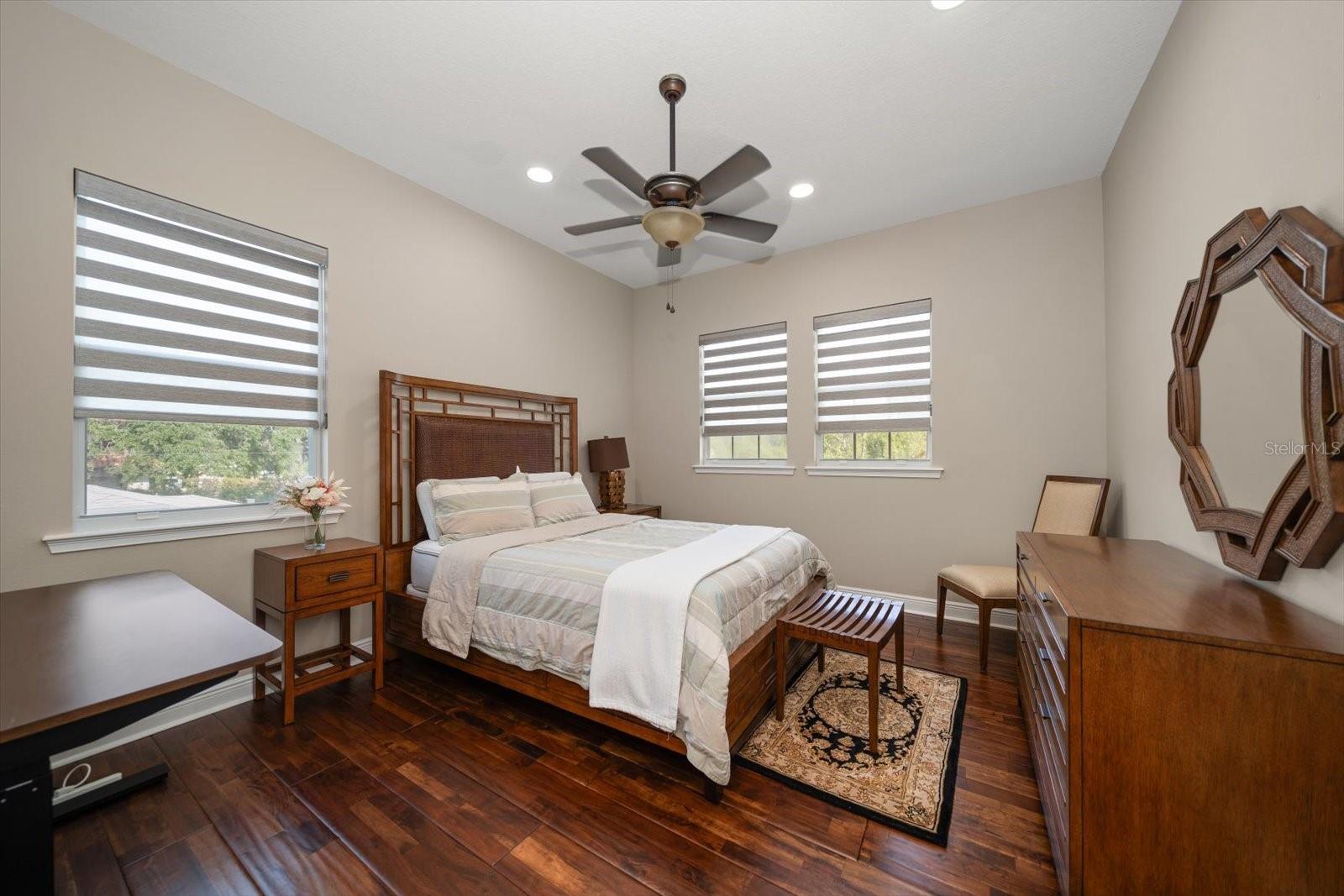 Image 27 of 44 For 4014 Swann Avenue