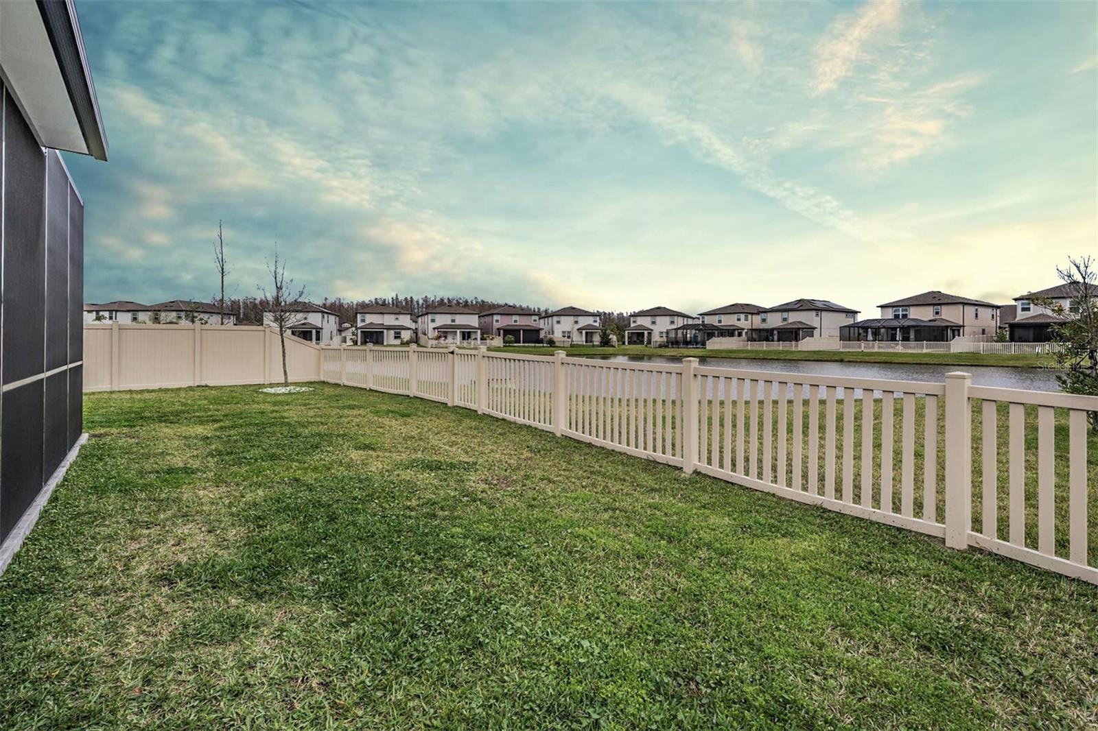 Image 7 of 54 For 7446 Yale Harbor Drive