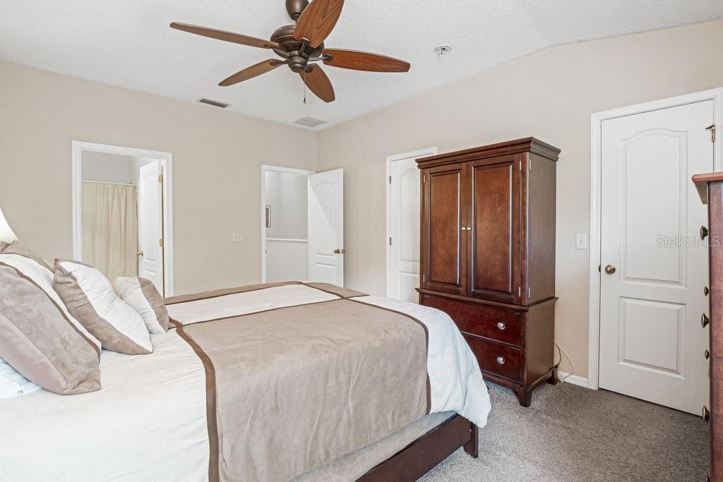 Image 21 of 27 For 15908 Fishhawk Creek Lane