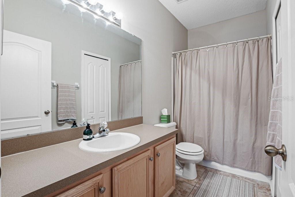 Image 22 of 27 For 15908 Fishhawk Creek Lane