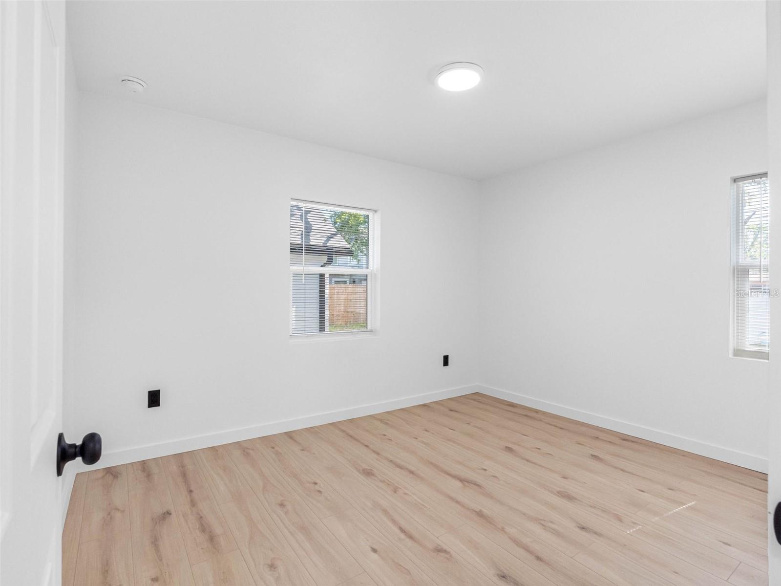 Image 22 of 43 For 2322 21st Street S