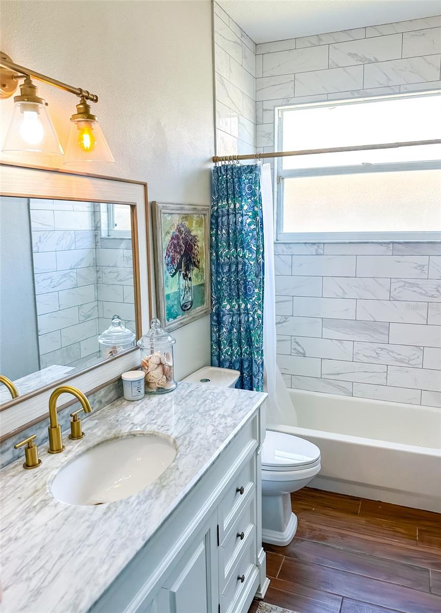 Image 11 of 21 For 923 Tuscanny Street