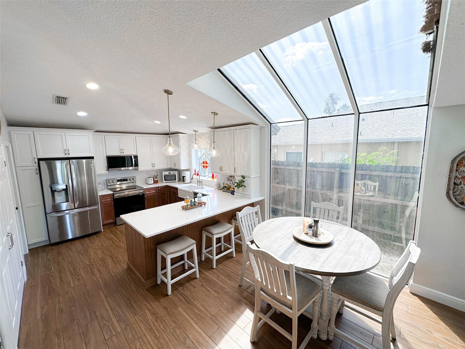 Image 5 of 21 For 923 Tuscanny Street