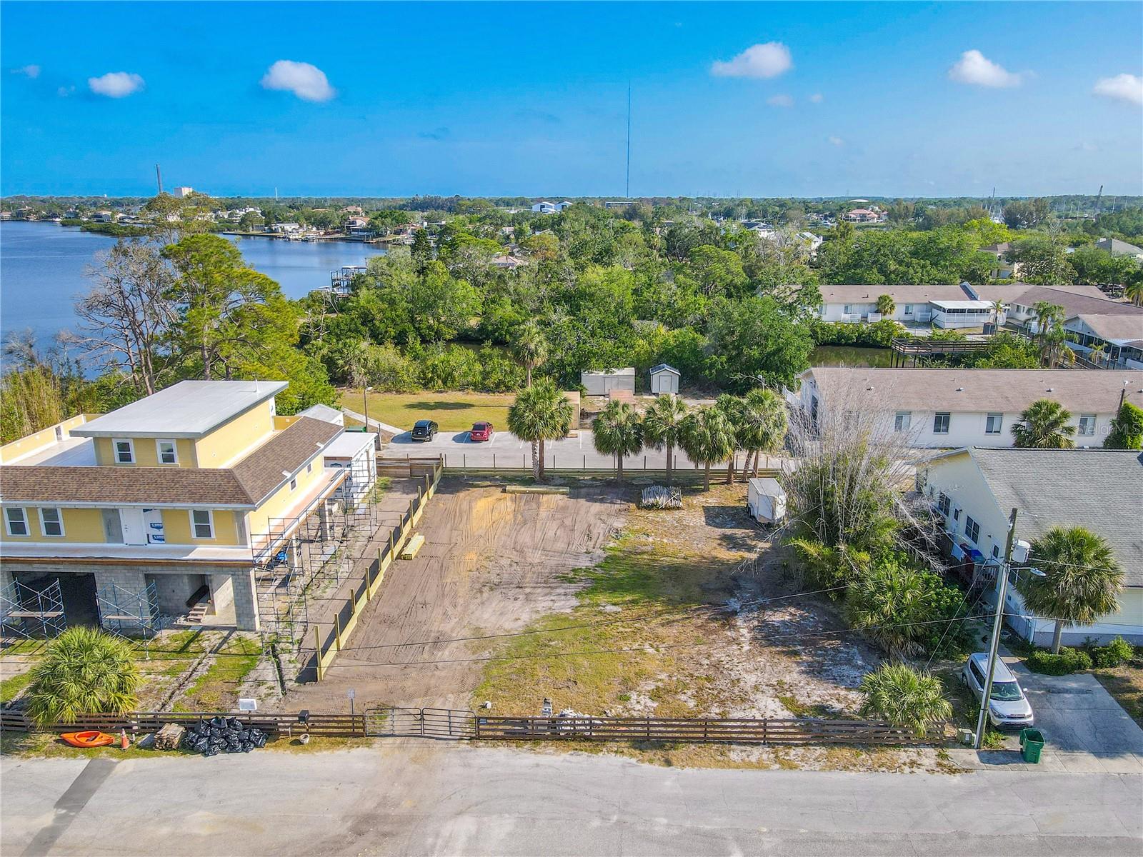 Image 17 of 21 For 524 Doric Court