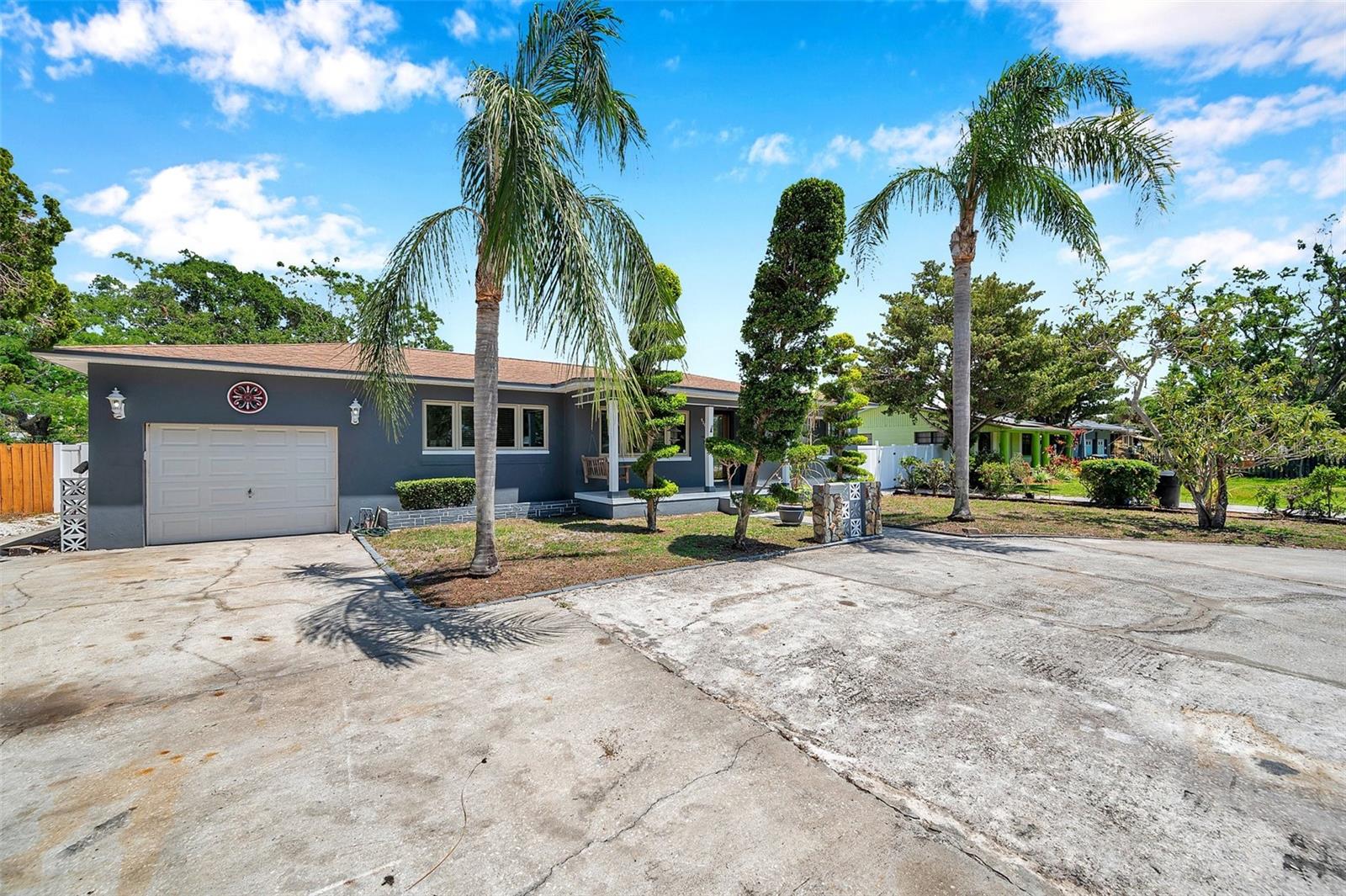Image 2 of 62 For 936 Alcazar Way S