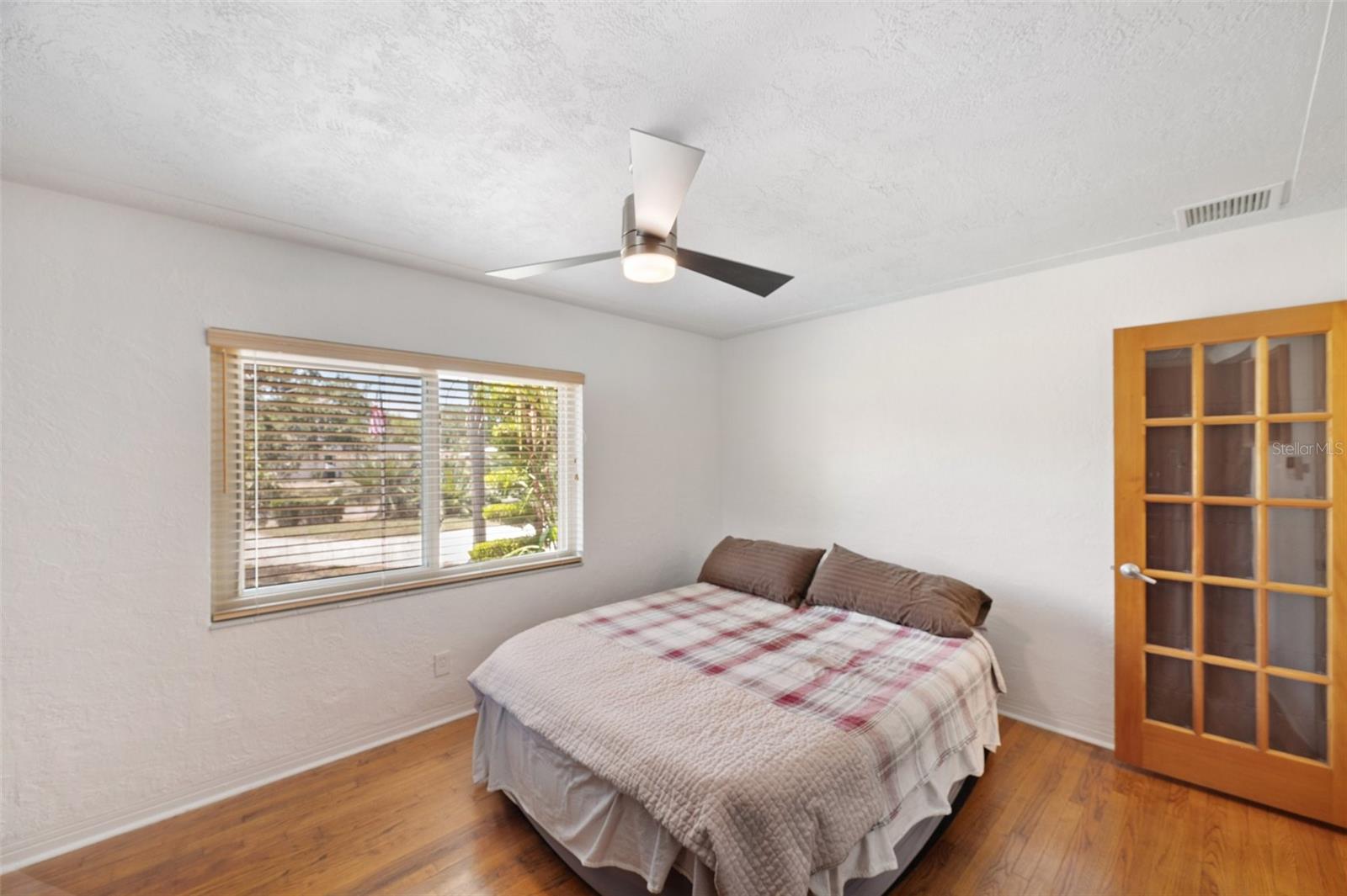 Image 27 of 62 For 936 Alcazar Way S