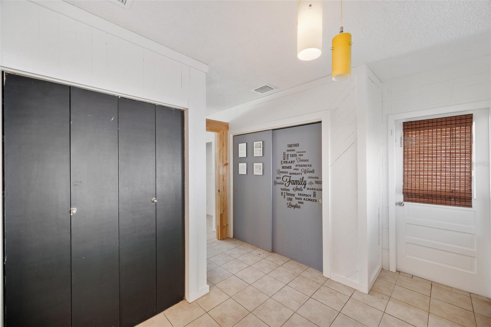 Image 37 of 62 For 936 Alcazar Way S