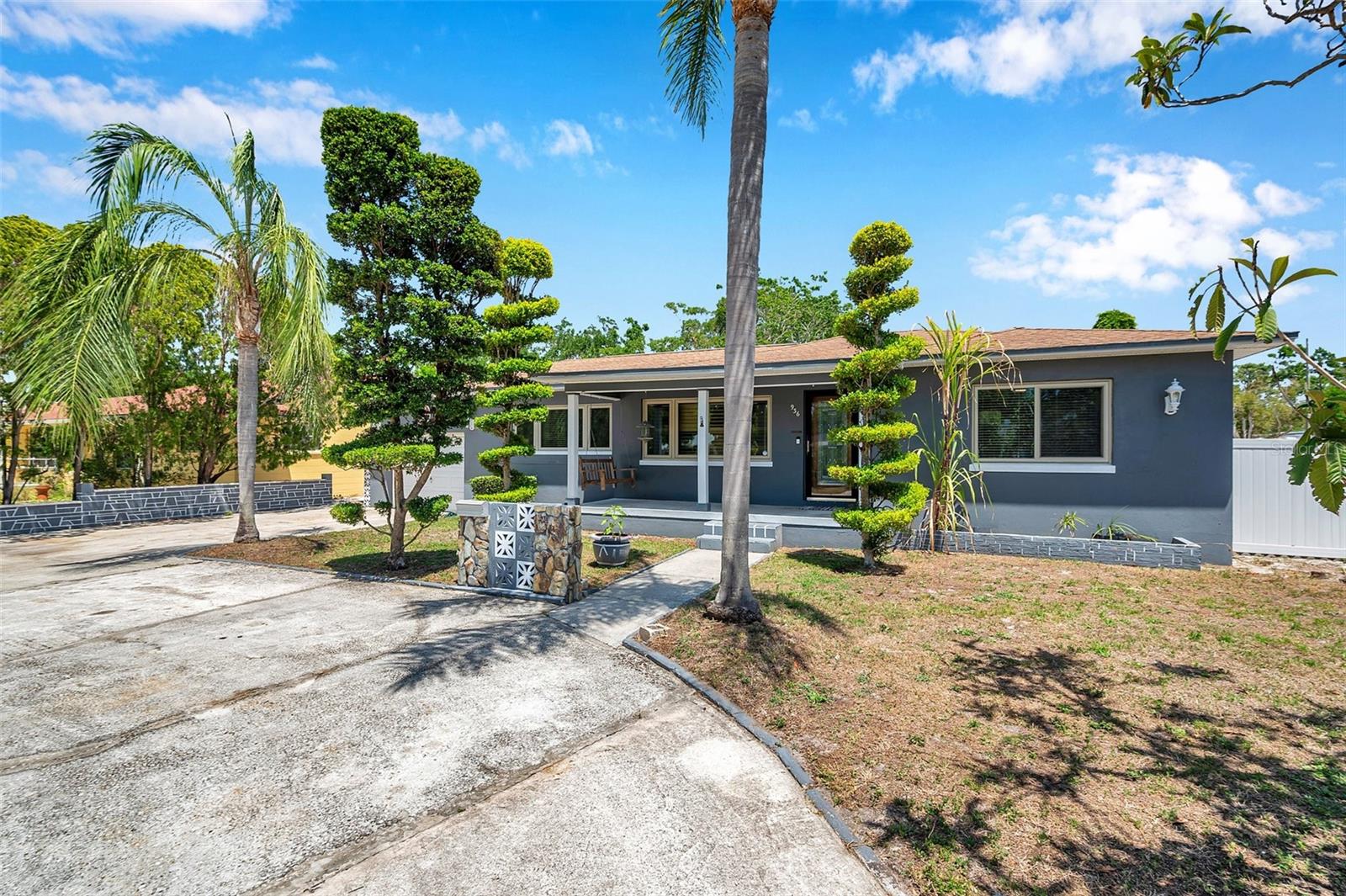 Image 6 of 62 For 936 Alcazar Way S