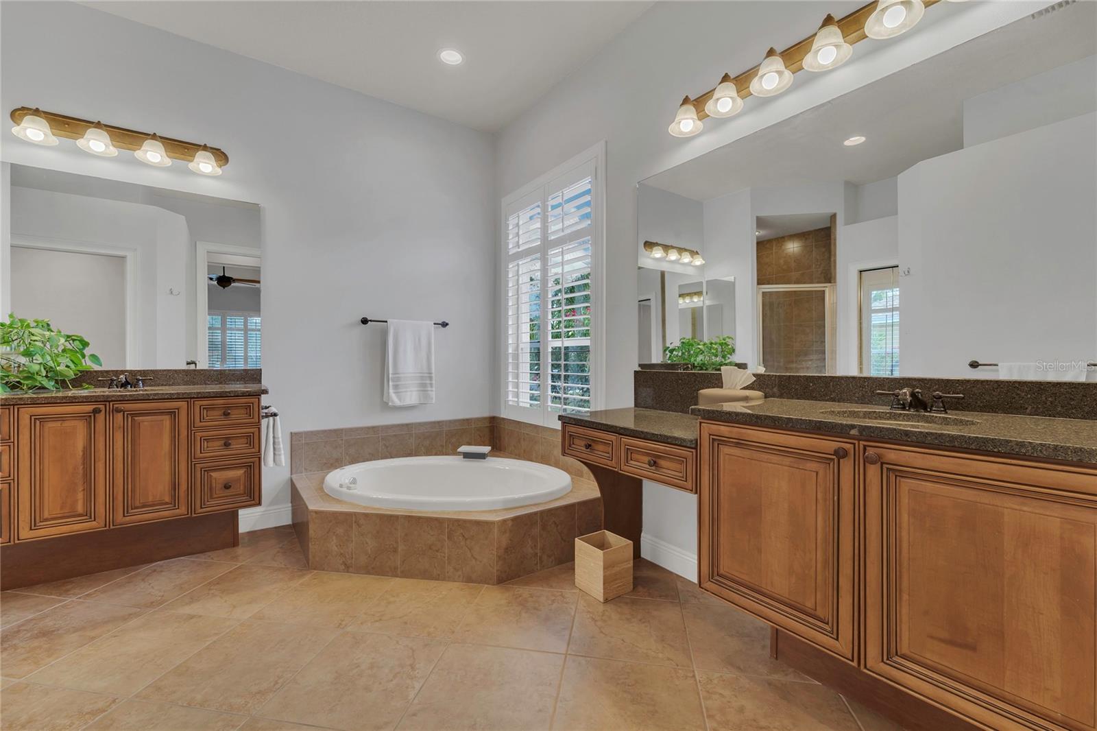Image 22 of 62 For 20632 Broadwater Drive