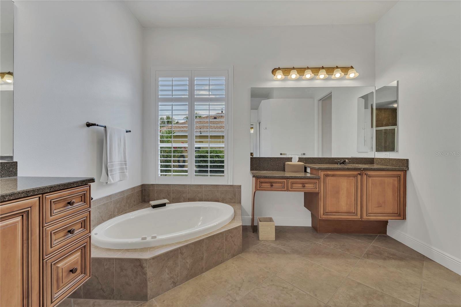 Image 26 of 62 For 20632 Broadwater Drive
