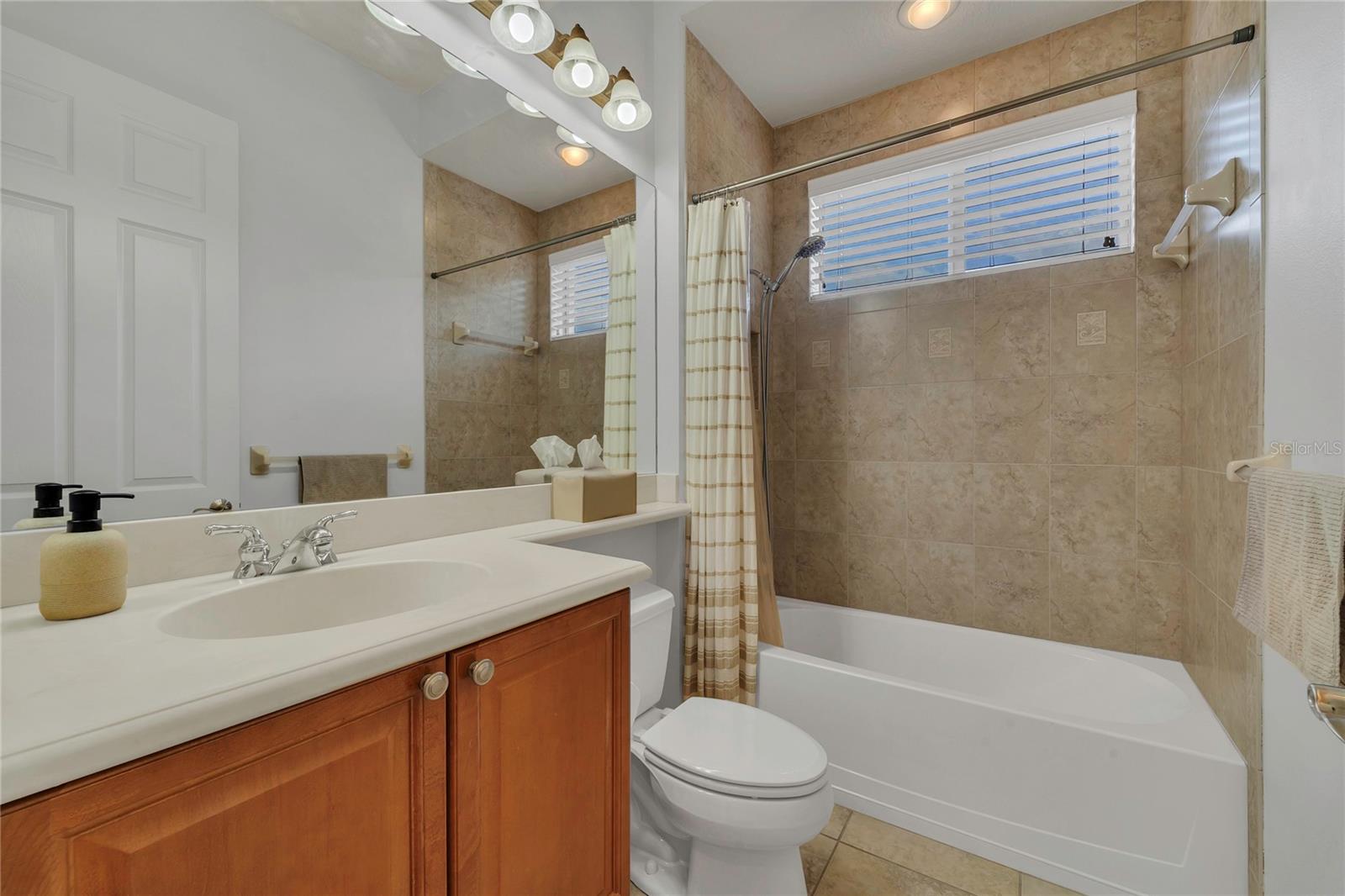 Image 27 of 62 For 20632 Broadwater Drive